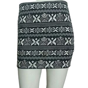 Divided H & M  Skirt Tribal Print Size 4